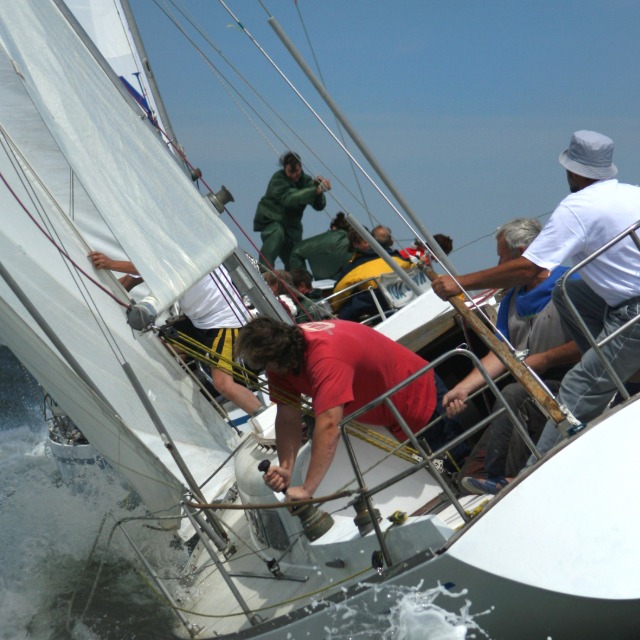 Sailboat passengers near a marina for drowning responsibility review