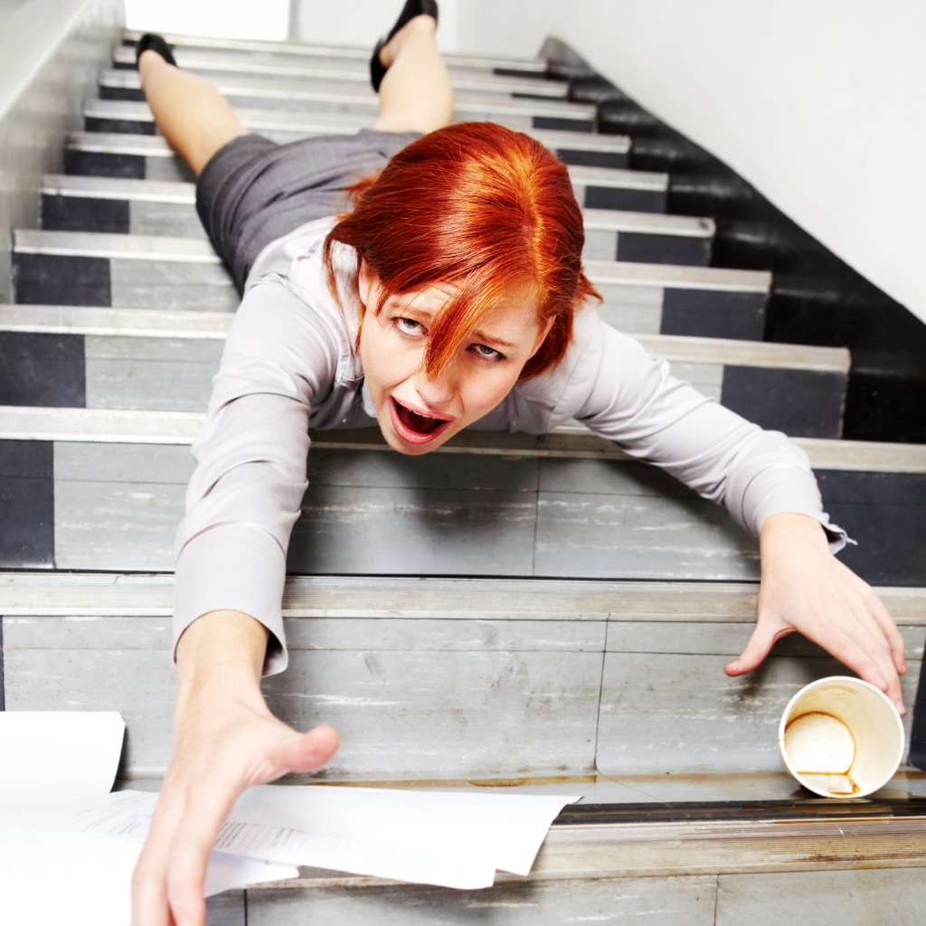 Fall on stairs where notice and cleanup issues may matter